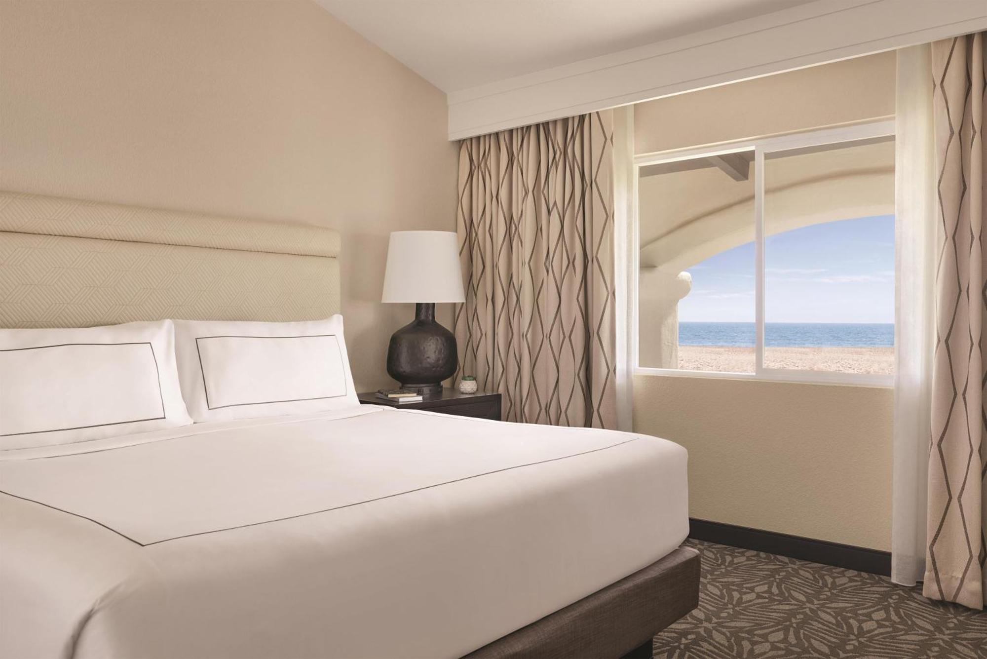 King Suite Ocean Front Non-Smoking,1758328156:JPEG